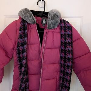Girls winter coat.Rothchild raspberry color fur hood with fleece scarf. 10/12